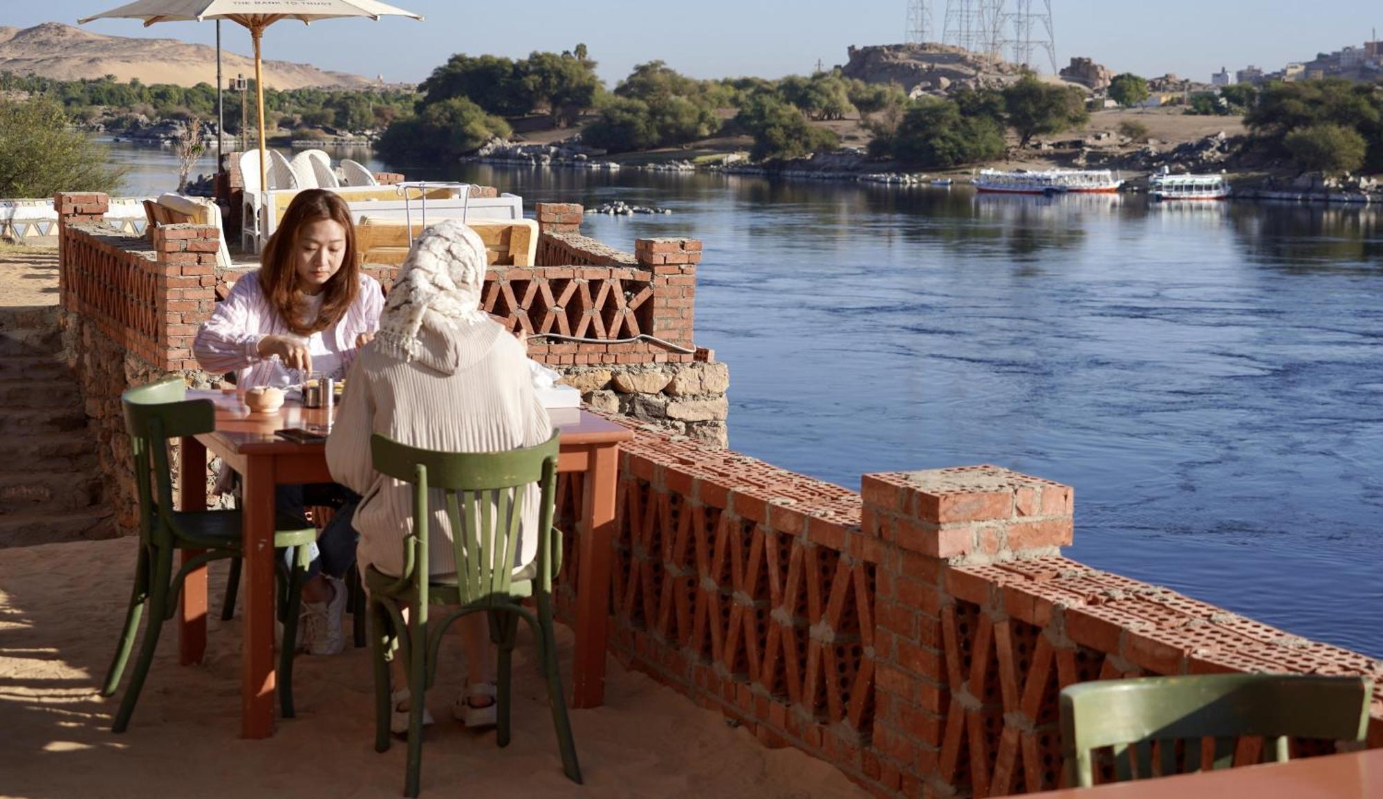 Artika Hotel Aswan Exteriör bild