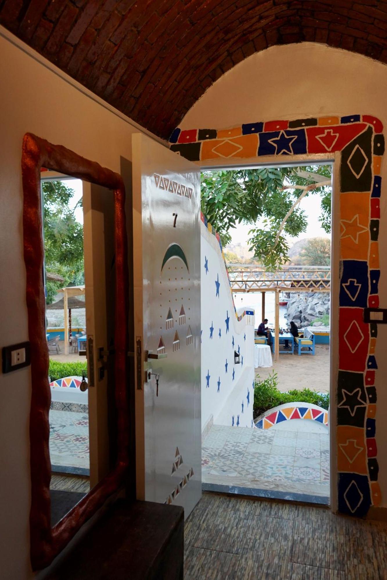 Artika Hotel Aswan Exteriör bild
